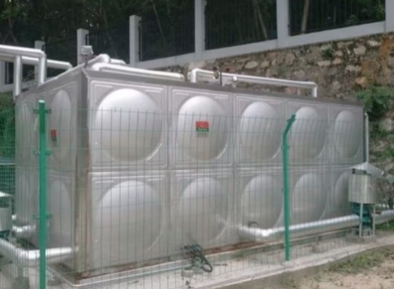 空气能/太阳能热水机组设备系统